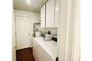 10406 NE Fargo St, Portland, OR 97220 - Photo 9