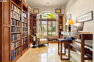 811 NE Brennan Ln, Hillsboro, OR 97124 - Photo 21