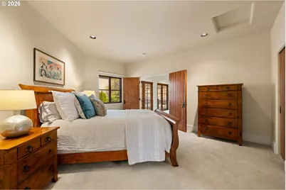 811 NE Brennan Ln, Hillsboro, OR 97124 - Photo 25