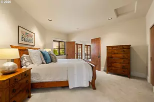 811 NE Brennan Ln, Hillsboro, OR 97124 - Photo 25