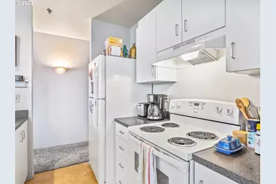 222 NW Uptown Ter, Portland, OR 97210 - Photo 23