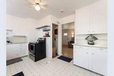 6709 NE Sumner St, Portland, OR 97218 - Photo 13