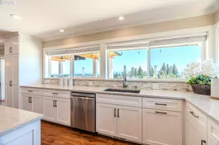 9700 SE Castle Ct, Damascus, OR 97089 - Photo 13
