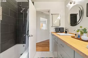 9316 SE Salmon Ct, Portland, OR 97216 - Photo 17