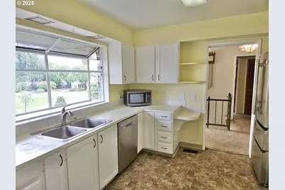 11946 SE Boyer Rd, McMinnville, OR 97128 - Photo 5