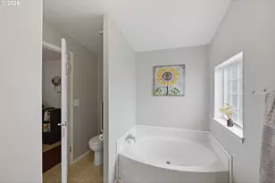 247 1st Ave, Coos Bay, OR 97420 - Photo 27
