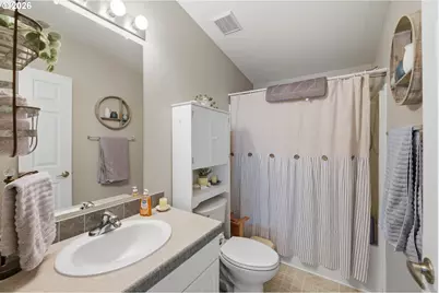 247 1st Ave, Coos Bay, OR 97420 - Photo 9