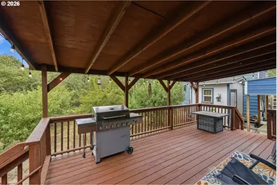247 1st Ave, Coos Bay, OR 97420 - Photo 31