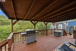 247 1st Ave, Coos Bay, OR 97420 - Photo 31