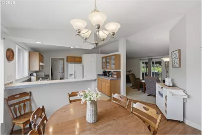 247 1st Ave, Coos Bay, OR 97420 - Photo 15