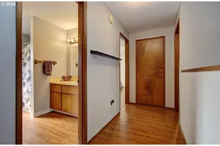 4613 E 18th St, Vancouver, WA 98661 - Photo 11