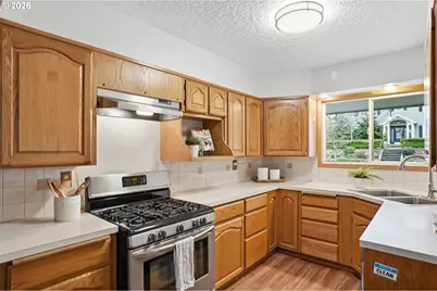 1325 NW 9th St, Gresham, OR 97030 - Photo 15