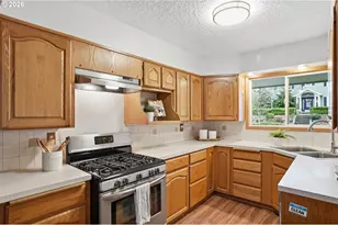 1325 NW 9th St, Gresham, OR 97030 - Photo 15