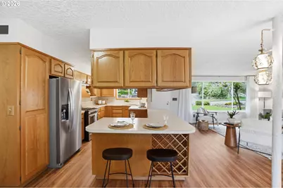 1325 NW 9th St, Gresham, OR 97030 - Photo 13