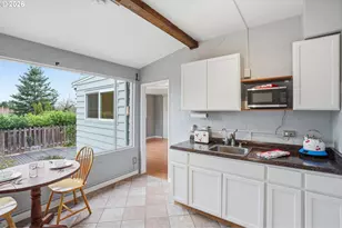 1325 NW 9th St, Gresham, OR 97030 - Photo 23