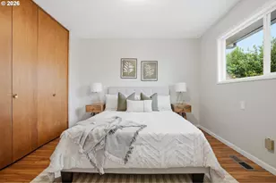 1325 NW 9th St, Gresham, OR 97030 - Photo 17