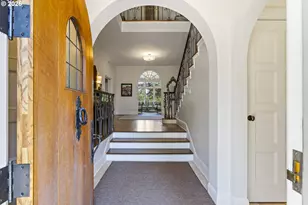 1905 S Greenwood Rd, Portland, OR 97219 - Photo 7