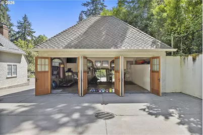 1905 S Greenwood Rd, Portland, OR 97219 - Photo 37