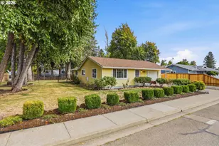 703 E 5th St, Molalla, OR 97038 - Photo 1
