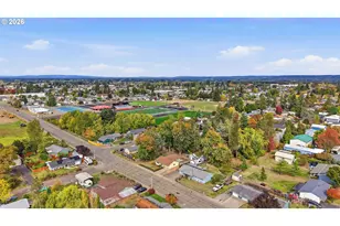703 E 5th St, Molalla, OR 97038 - Photo 43