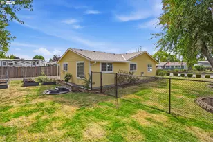 703 E 5th St, Molalla, OR 97038 - Photo 37