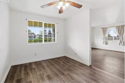 703 E 5th St, Molalla, OR 97038 - Photo 17