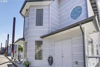 2630 N Hayden Island Dr #18, Portland, OR 97217 - Photo 3
