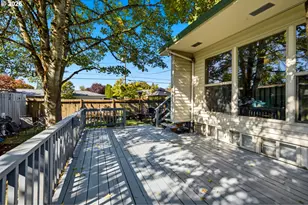 548 NW 18th St, McMinnville, OR 97128 - Photo 9