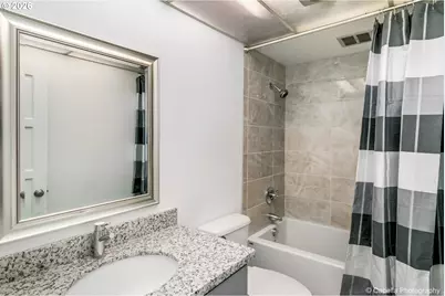 2211 SW 1st Ave #206, Portland, OR 97201 - Photo 9