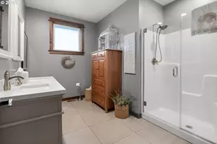 1024 SW Pine Dr, Warrenton, OR 97146 - Photo 15