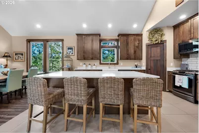 1024 SW Pine Dr, Warrenton, OR 97146 - Photo 5