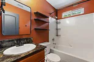 4002 SE Crystal Springs Blvd, Portland, OR 97202 - Photo 23