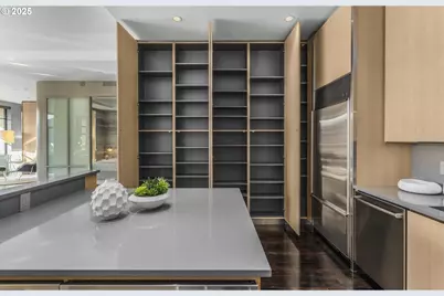 420 NW 11th Ave #1105, Portland, OR 97209 - Photo 17