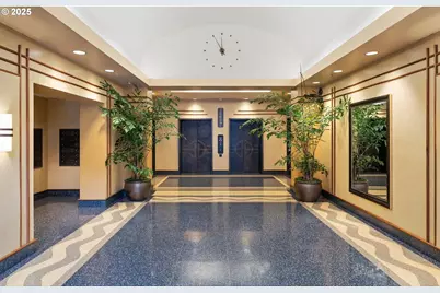 420 NW 11th Ave #1105, Portland, OR 97209 - Photo 5