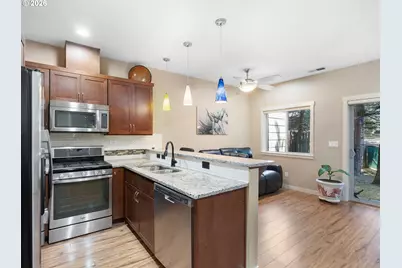 11352 SW Hallmark Ter, Tigard, OR 97223 - Photo 5