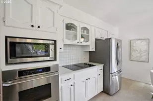 11851 SE Madison St, Portland, OR 97216 - Photo 13