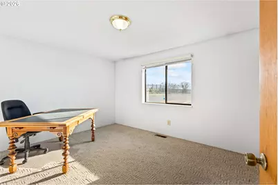 896 SE Dover Ln, Madras, OR 97741 - Photo 17