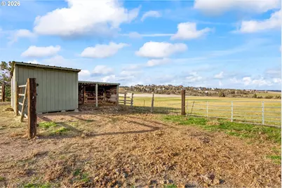 896 SE Dover Ln, Madras, OR 97741 - Photo 39