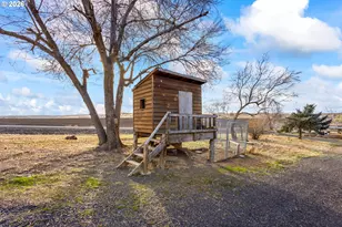 896 SE Dover Ln, Madras, OR 97741 - Photo 41