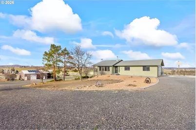 896 SE Dover Ln, Madras, OR 97741 - Photo 3