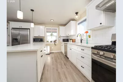 1220 10th St, Oregon City, OR 97045 - Photo 13