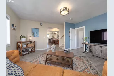 1220 10th St, Oregon City, OR 97045 - Photo 7