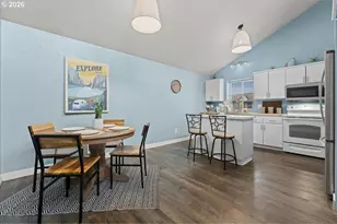 13414 NW Indian Spring Dr, Vancouver, WA 98685 - Photo 7