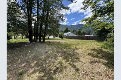 48471 Roaring Rapids Way, Oakridge, OR 97463 - Photo 1