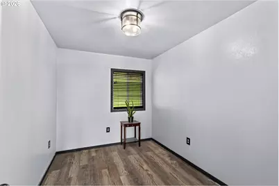 93313 Westpoint Rd, Harrisburg, OR 97446 - Photo 9