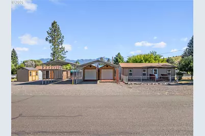 261 1st St, Prairie City, OR 97869 - Photo 1