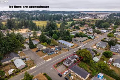 1080 State St, North Bend, OR 97459 - Photo 5