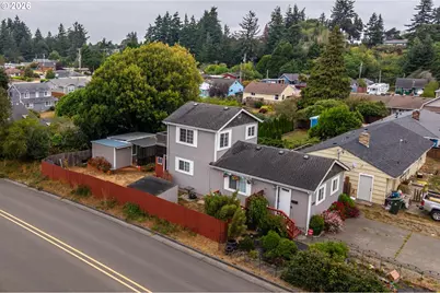 1080 State St, North Bend, OR 97459 - Photo 3