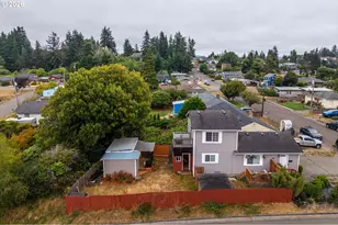 1080 State St, North Bend, OR 97459 - Photo 1
