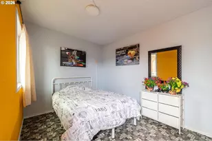 1080 State St, North Bend, OR 97459 - Photo 11
